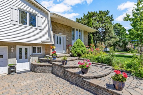 Façade - 425 Rue Jean-Piaget, Laval (Vimont), QC 
