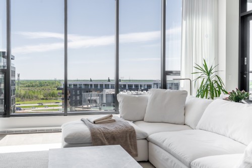 Salon - 1204-605 Rue De L'Escale, Brossard, QC 