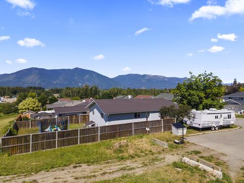 411 Dugan Street, Creston, BC 