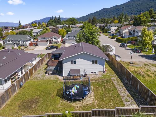 411 Dugan Street, Creston, BC 