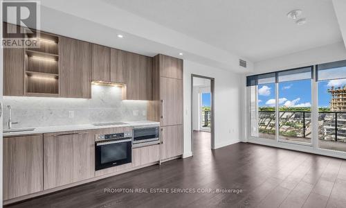 1210 - 85 Mcmahon Drive, Toronto, ON 