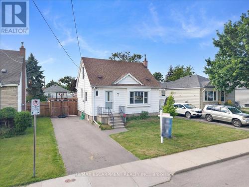 128 EAST 39TH STREET  Hamilton, ON L8V 4H3