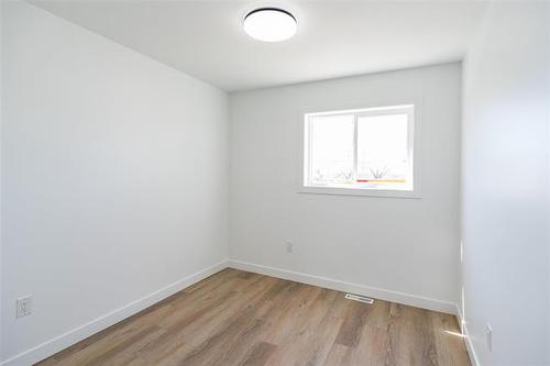 1508 Pritchard Ave, Winnipeg, MB 