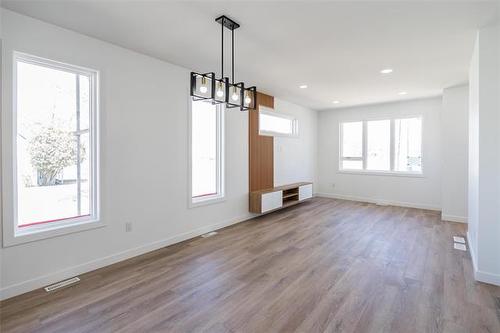 1508 Pritchard Ave, Winnipeg, MB 