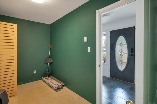 2094 Albea Rd, Campbell River, BC 