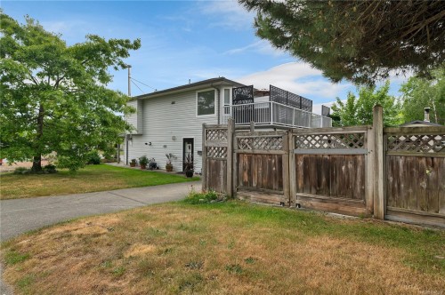 2094 Albea Rd, Campbell River, BC 