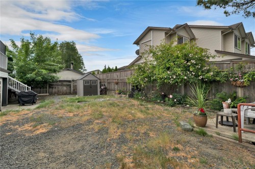 2094 Albea Rd, Campbell River, BC 
