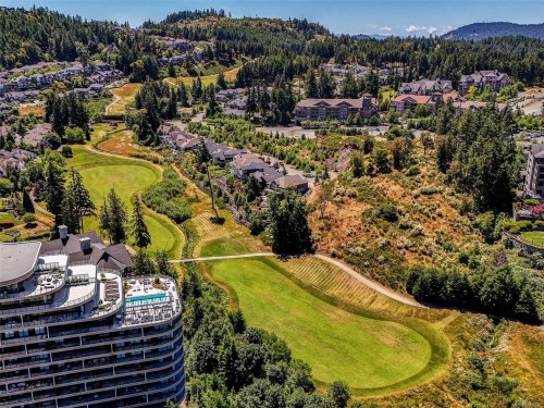 #914-2000 Hannington Rd, Langford, BC 