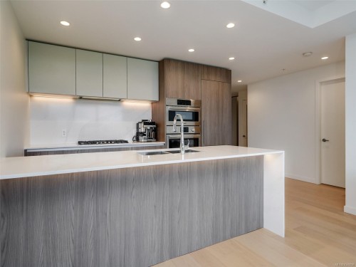 #914-2000 Hannington Rd, Langford, BC 