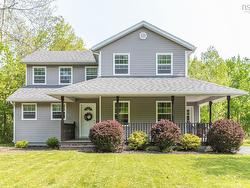 73 Strickland Avenue Avenue  Trenton, NS B0K 1X1
