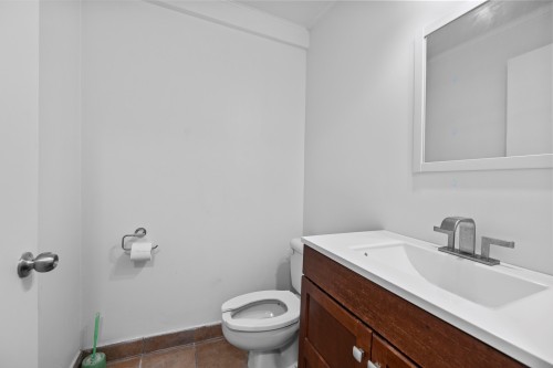 Salle d'eau - 236  - 238 Rue Champlain, Saint-Jean-Sur-Richelieu, QC - Indoor Photo Showing Bathroom