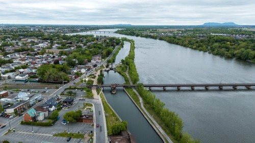 Photo aérienne - 236  - 238 Rue Champlain, Saint-Jean-Sur-Richelieu, QC - Outdoor With Body Of Water With View