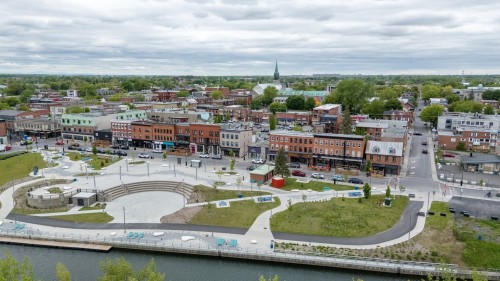 Photo aérienne - 236  - 238 Rue Champlain, Saint-Jean-Sur-Richelieu, QC - Outdoor With View