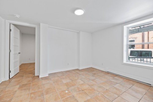 Salon - 236  - 238 Rue Champlain, Saint-Jean-Sur-Richelieu, QC - Indoor Photo Showing Other Room
