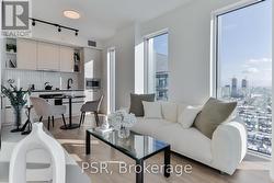 2402 - 1285 DUPONT STREET Toronto, ON M6H 0E3