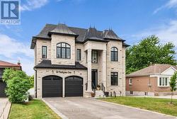 56 BATTERSEA CRESCENT  Toronto, ON M6L 1H1