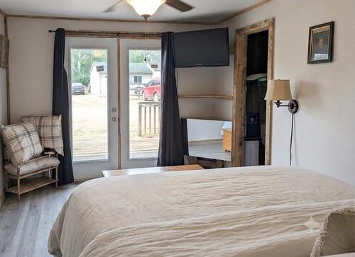 63 Railway Ave, Tolstoi, MB 