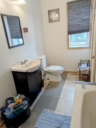 63 Railway Ave, Tolstoi, MB 