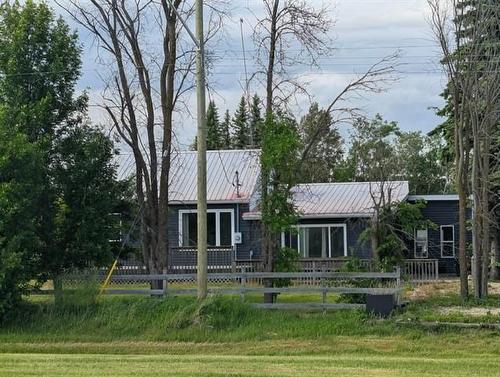 63 Railway Ave, Tolstoi, MB 