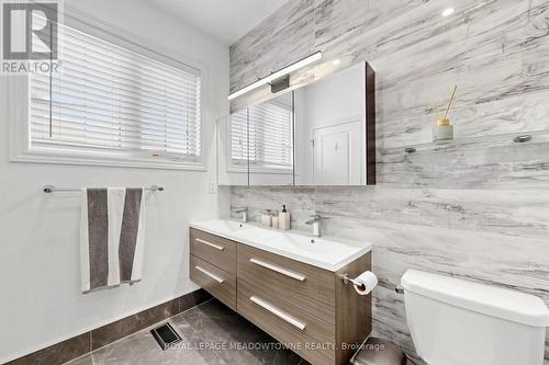 3892 Arvona Place, Mississauga, ON 