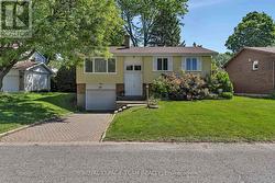 38 ELMBANK CRESCENT  Ottawa, ON K2G 3P6
