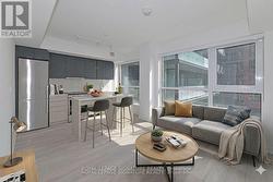 319 - 8 TIPPETT ROAD Toronto, ON M3H 0E7