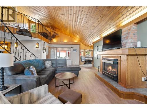2054 Trans Canada Highway, Sicamous, BC 