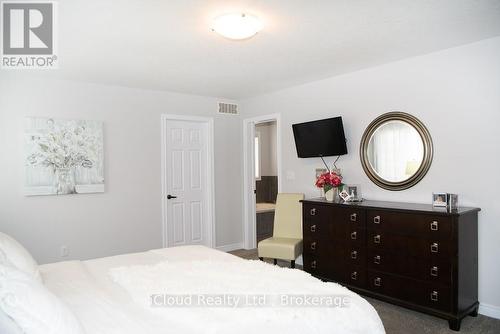 264 Blair Creek Drive, Kitchener, ON 