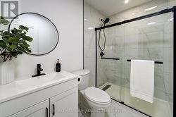 Full Washroom - 