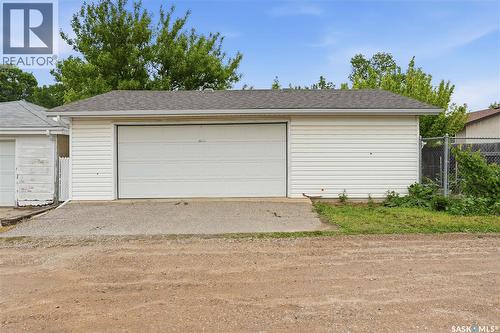 6207 1St Avenue N, Regina, SK 