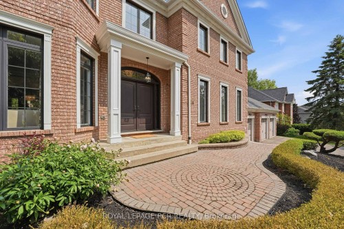 48 Hodgkinson Crescent, Aurora, ON 