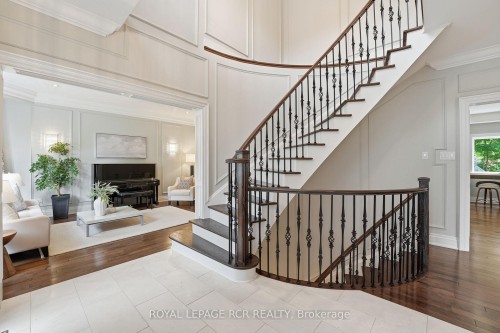 48 Hodgkinson Crescent, Aurora, ON 