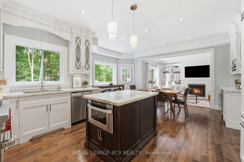48 Hodgkinson Crescent, Aurora, ON 