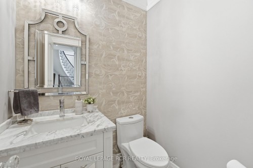 48 Hodgkinson Crescent, Aurora, ON 