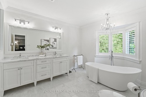 48 Hodgkinson Crescent, Aurora, ON 