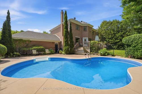 48 Hodgkinson Crescent, Aurora, ON 