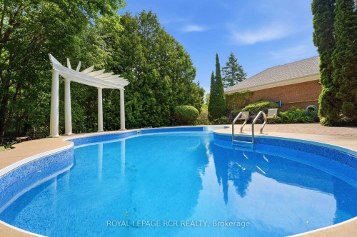 48 Hodgkinson Crescent, Aurora, ON 