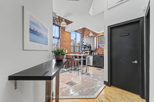 Office B-259 Danforth Avenue, Toronto, ON 