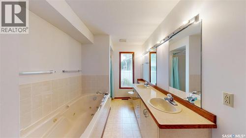 302 Swan Lane, Saskatoon, SK 