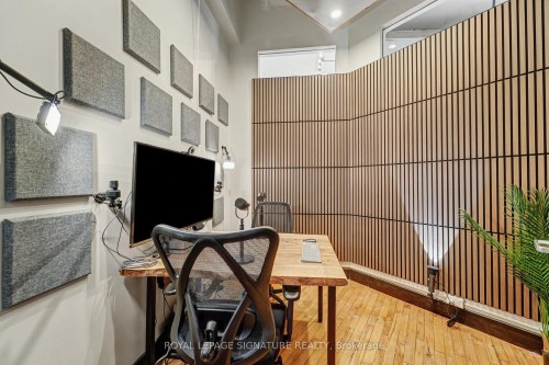Office D-259 Danforth Avenue, Toronto, ON 