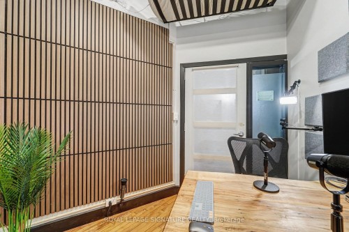 Office D-259 Danforth Avenue, Toronto, ON 