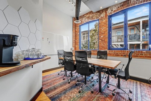 Office D-259 Danforth Avenue, Toronto, ON 