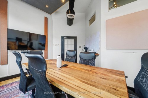 Office D-259 Danforth Avenue, Toronto, ON 