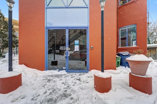 Office D-259 Danforth Avenue, Toronto, ON 