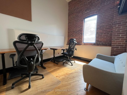 Office D-259 Danforth Avenue, Toronto, ON 