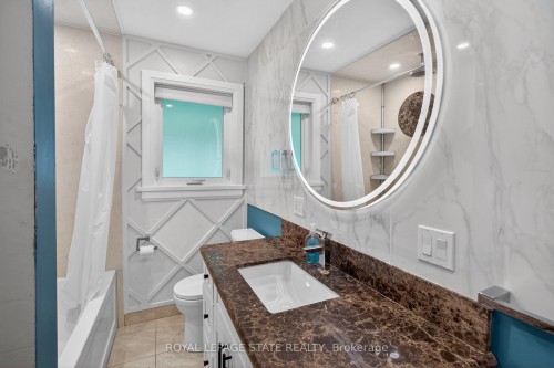 33 Kenwood Crescent, Hamilton, ON 