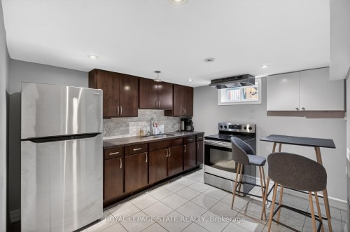 33 Kenwood Crescent, Hamilton, ON 
