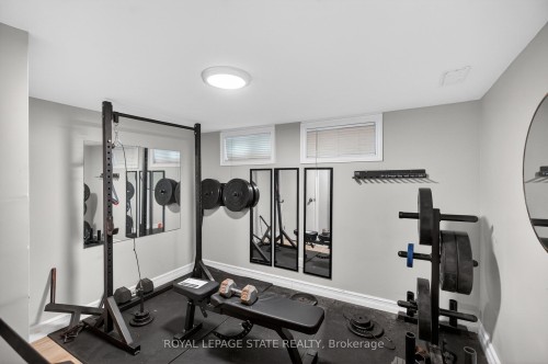 33 Kenwood Crescent, Hamilton, ON 