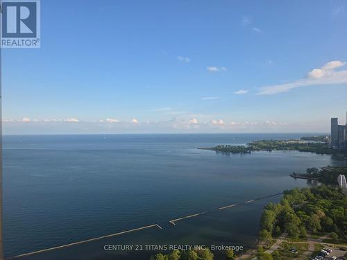 4010 - 1926 LAKESHORE BOULEVARD  Toronto, ON M6S 1A2