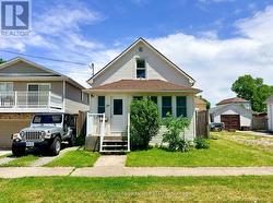 19 SANTONE AVENUE Welland (Broadway), ON L3C 2J5